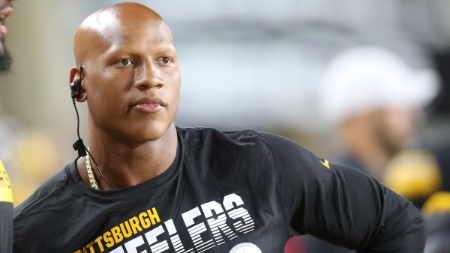 Ryan Shazier in  a black t-shirt caught on camera.